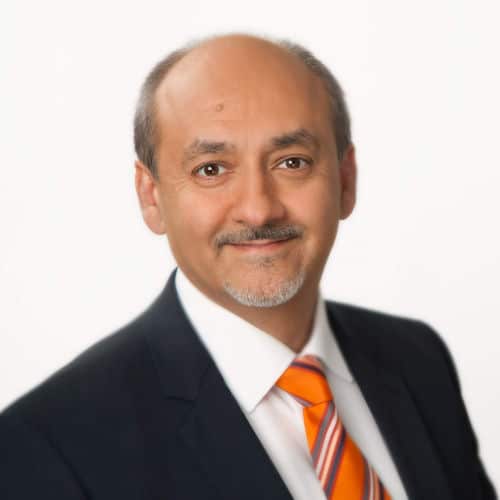 Prof. Dr. Amir-Mobarez Parasta, Facharzt für. Augenheilkunde und ärztlicher Leiter im MUNICH EYE Augenzentrum München